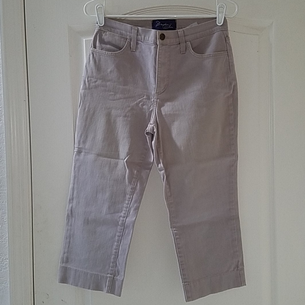 Light Mauve NYDJ Capri Pants Size 6P